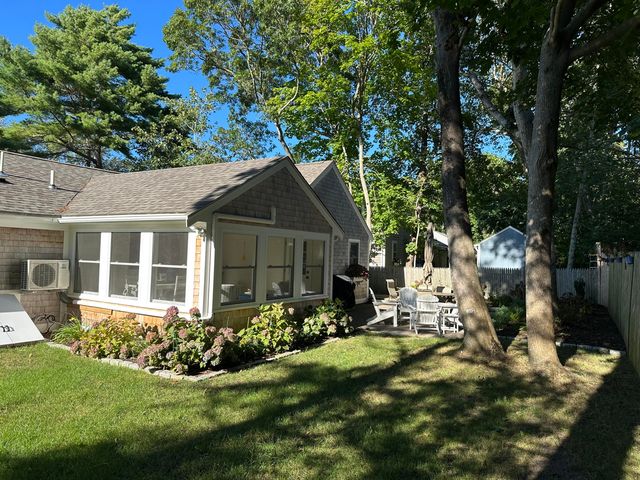 9 Victory Lane, South Yarmouth, MA 02664