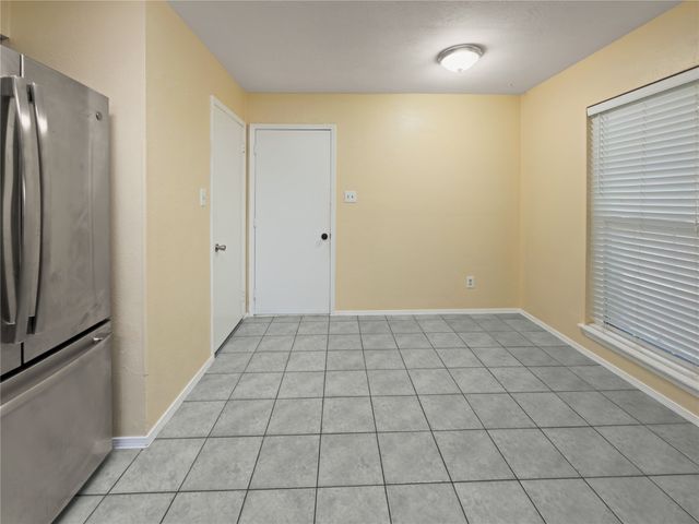 2426 Sutton Drive, Arlington, TX 76018