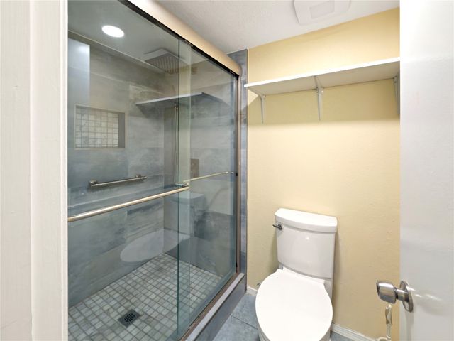 2426 Sutton Drive, Arlington, TX 76018