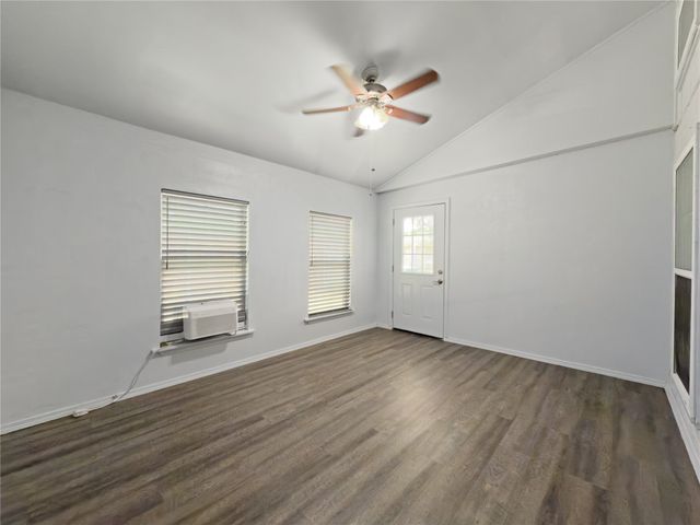 2426 Sutton Drive, Arlington, TX 76018