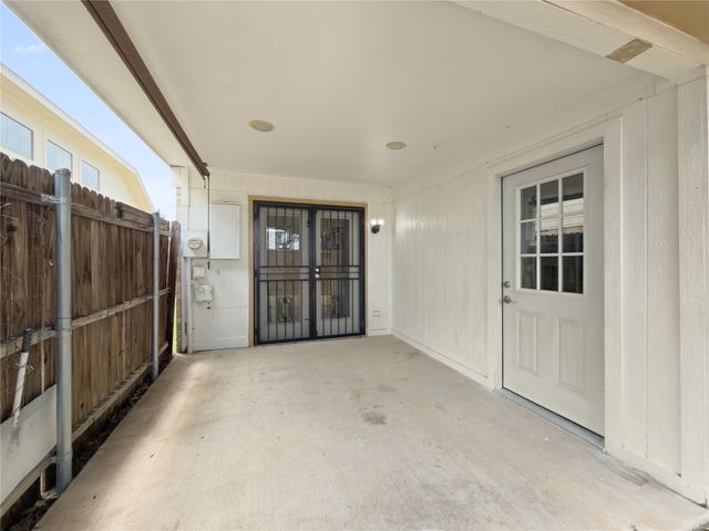 2426 Sutton Drive, Arlington, TX 76018