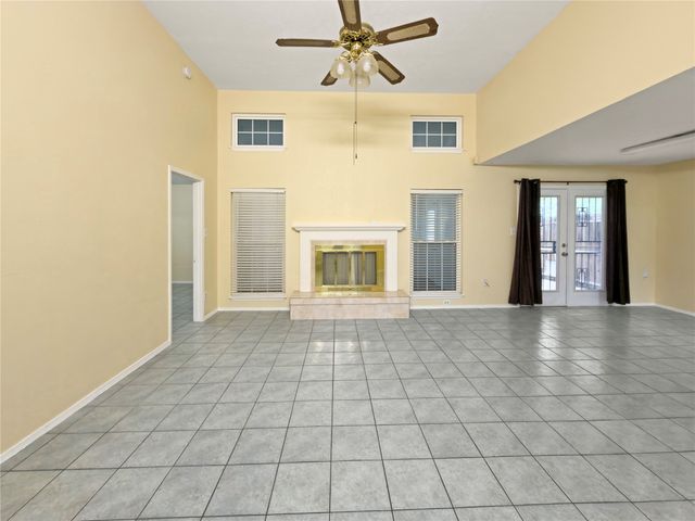 2426 Sutton Drive, Arlington, TX 76018