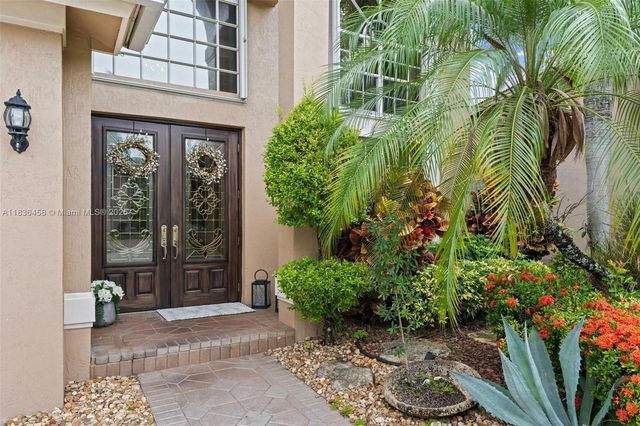 5920 NW 54th Cir, Coral Springs, FL 33067