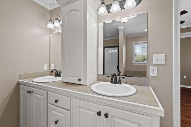 26 E Spruce, Sumrall, MS 39482