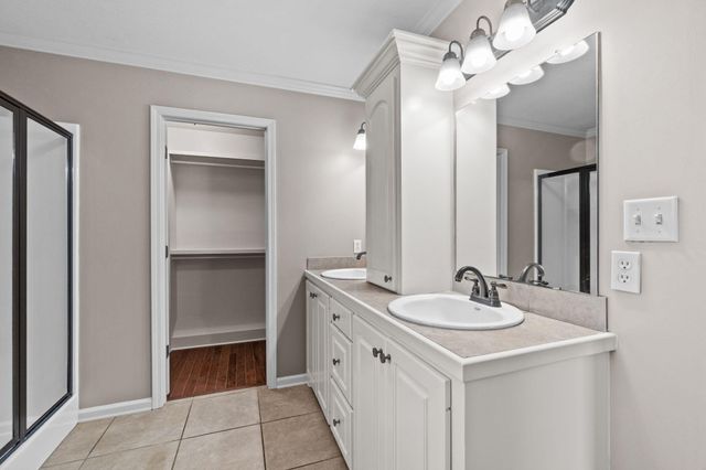 26 E Spruce, Sumrall, MS 39482