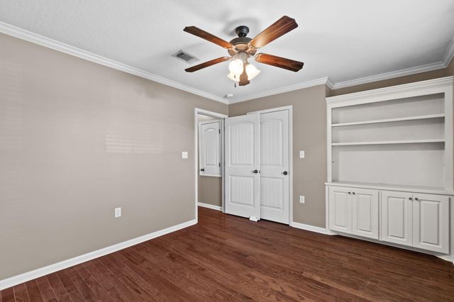 26 E Spruce, Sumrall, MS 39482
