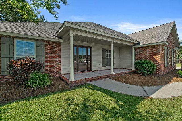 26 E Spruce, Sumrall, MS 39482