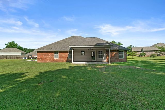 26 E Spruce, Sumrall, MS 39482