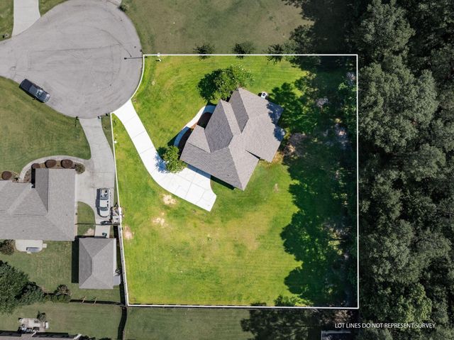 26 E Spruce, Sumrall, MS 39482