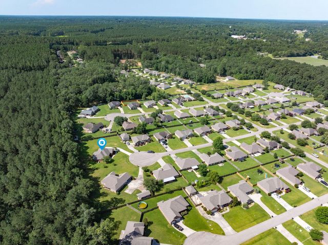26 E Spruce, Sumrall, MS 39482