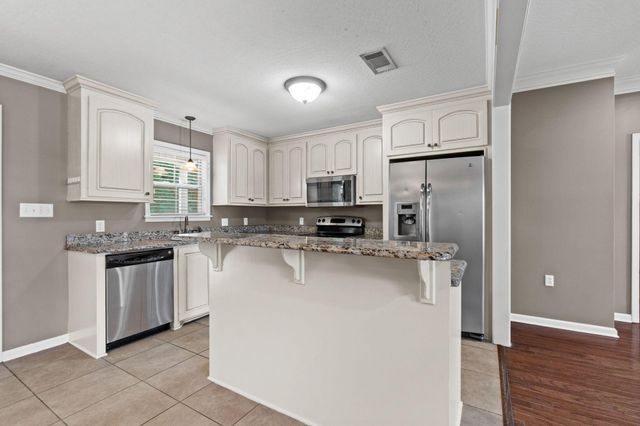 26 E Spruce, Sumrall, MS 39482