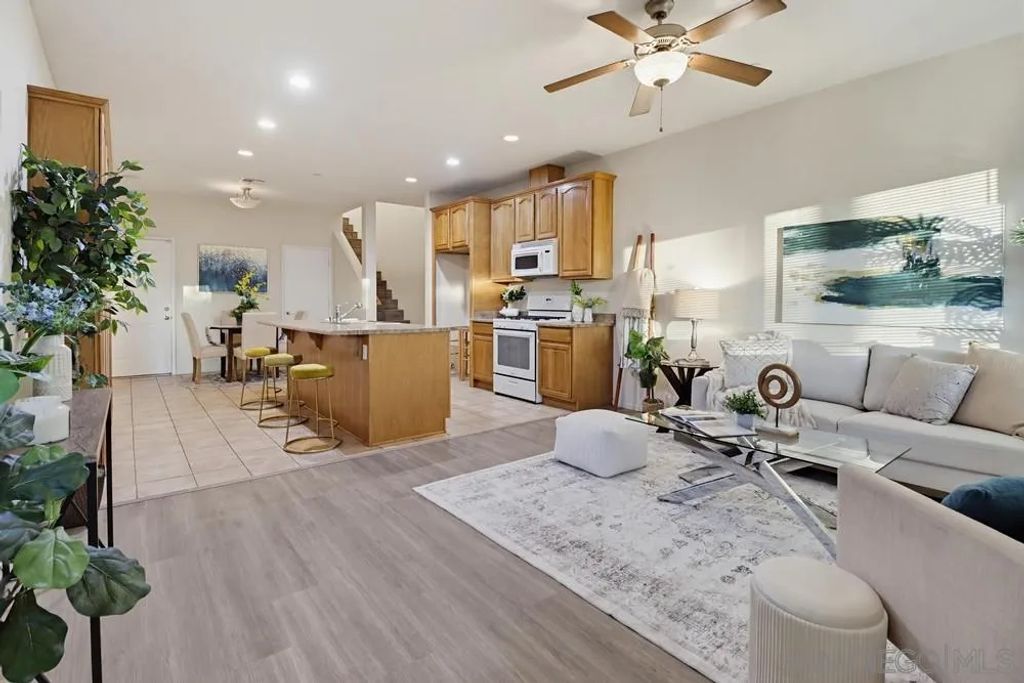 12306 Lakeshore DR 2, Lakeside, CA 92040