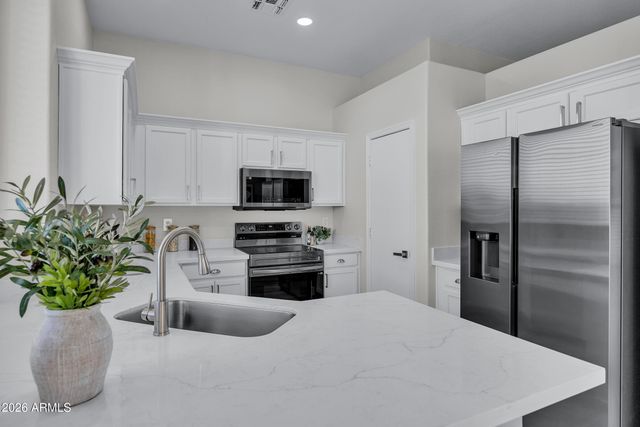 6486 S FOOTHILLS Drive, Gold Canyon, AZ 85118