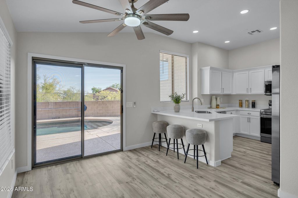 Image 10 of property listing at 6486 S FOOTHILLS Drive, Gold Canyon, AZ 85118
