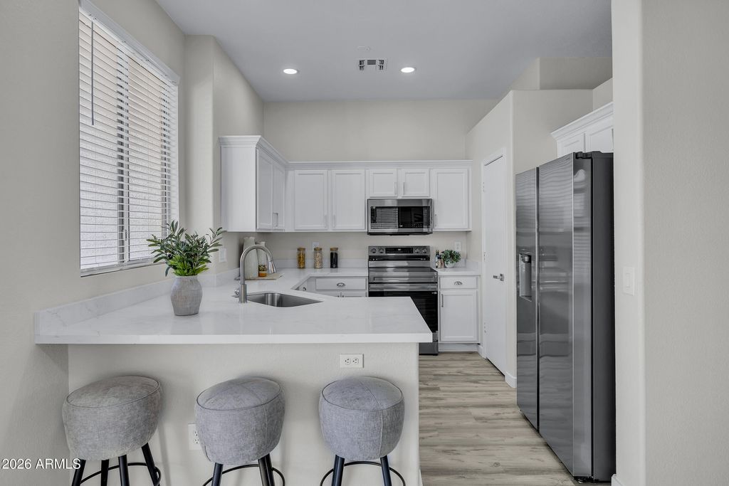 Image 11 of property listing at 6486 S FOOTHILLS Drive, Gold Canyon, AZ 85118