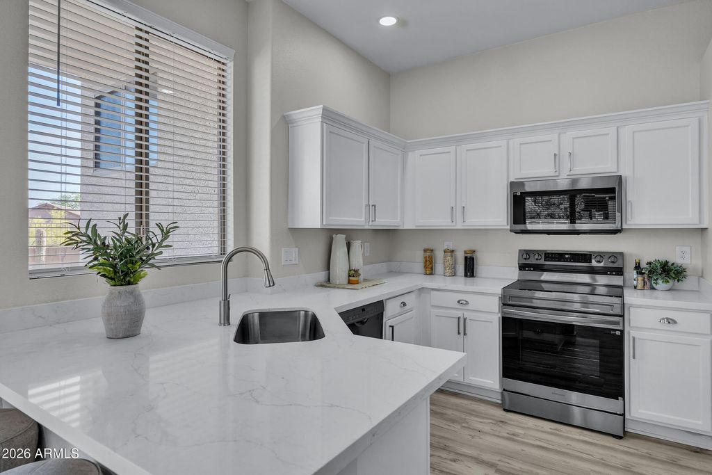 Image 12 of property listing at 6486 S FOOTHILLS Drive, Gold Canyon, AZ 85118