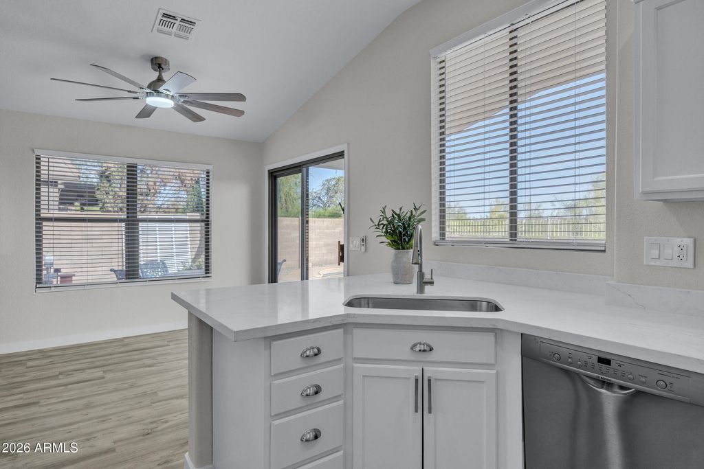 Image 14 of property listing at 6486 S FOOTHILLS Drive, Gold Canyon, AZ 85118
