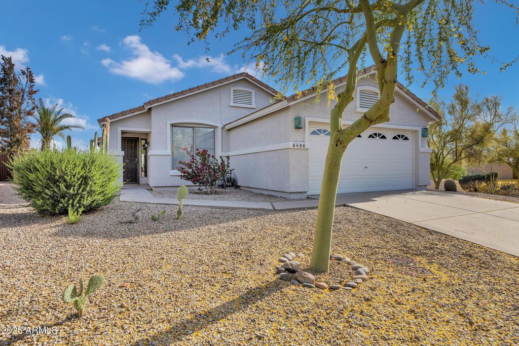 Image 3 of property listing at 6486 S FOOTHILLS Drive, Gold Canyon, AZ 85118