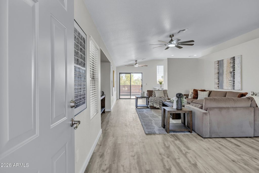 Image 4 of property listing at 6486 S FOOTHILLS Drive, Gold Canyon, AZ 85118
