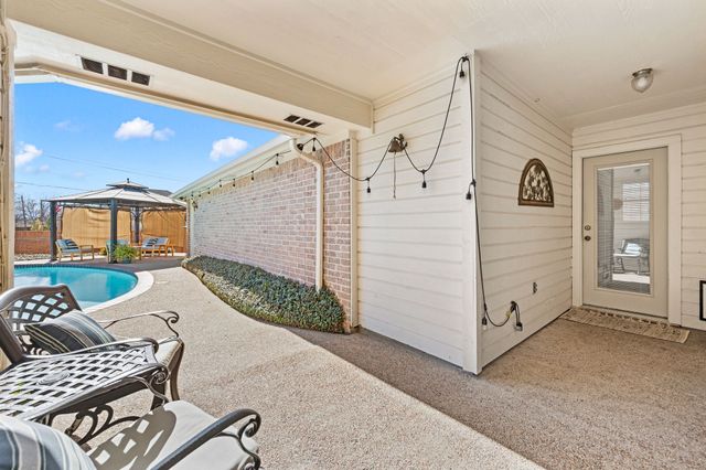 7700 Chandler Court, North Richland Hills, TX 76182