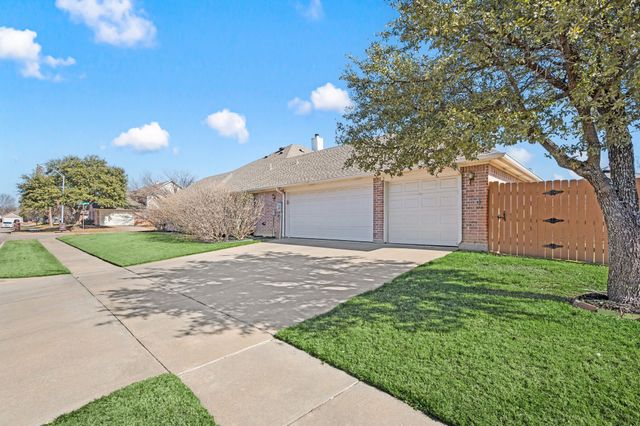 7700 Chandler Court, North Richland Hills, TX 76182