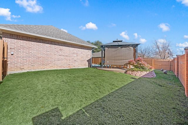 7700 Chandler Court, North Richland Hills, TX 76182