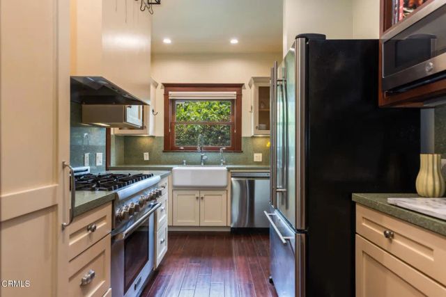 623 N Catalina Avenue, Pasadena, CA 91106