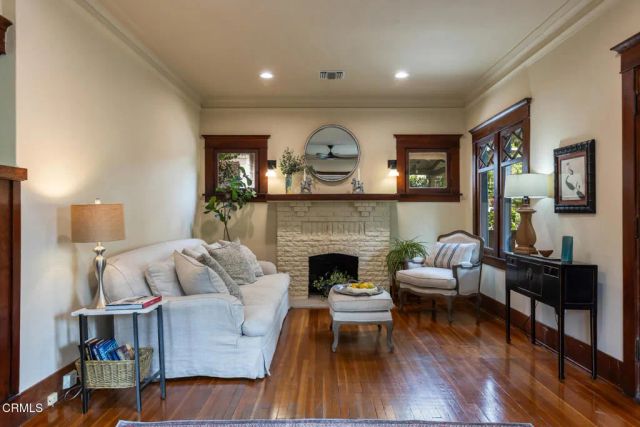 623 N Catalina Avenue, Pasadena, CA 91106