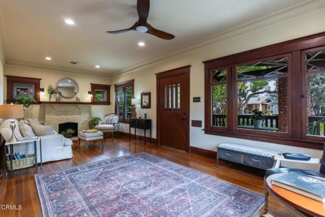 623 N Catalina Avenue, Pasadena, CA 91106