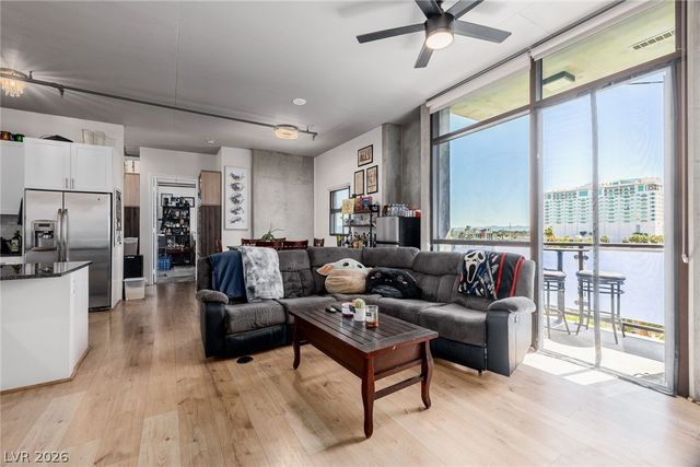 353 East Bonneville Avenue 632, Las Vegas, NV 89101