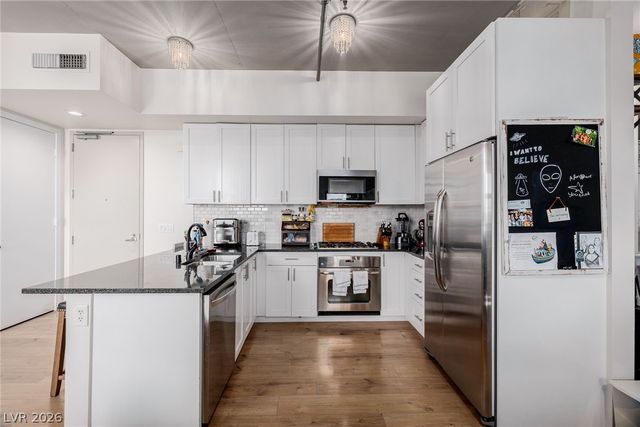 353 East Bonneville Avenue 632, Las Vegas, NV 89101