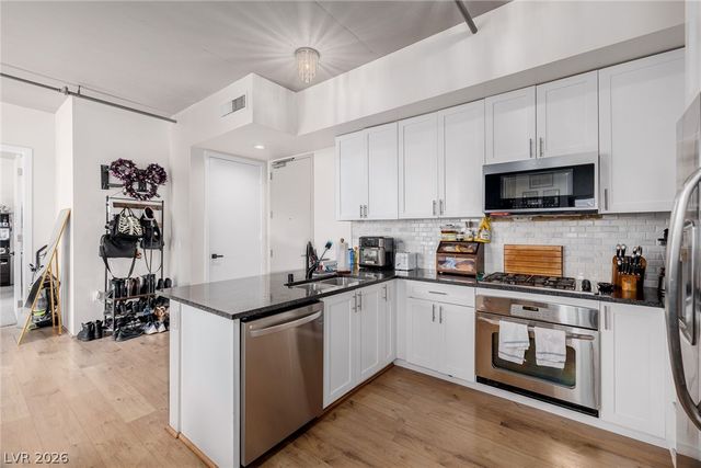 353 East Bonneville Avenue 632, Las Vegas, NV 89101