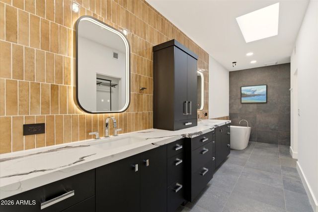 10041 N 52ND Place, Paradise Valley, AZ 85253