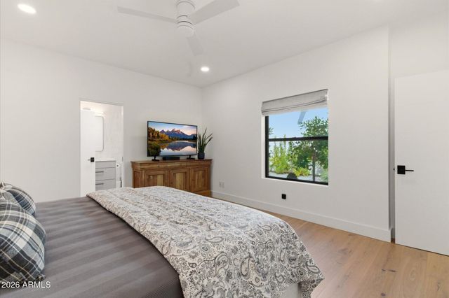 10041 N 52ND Place, Paradise Valley, AZ 85253