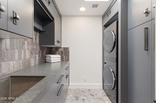 10041 N 52ND Place, Paradise Valley, AZ 85253