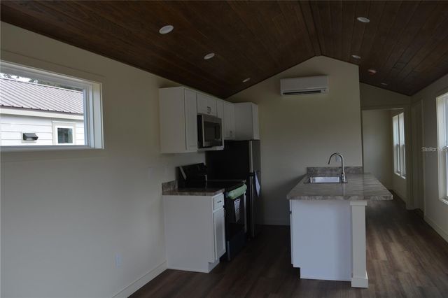 620 THIRD STREET, Oviedo, FL 32765