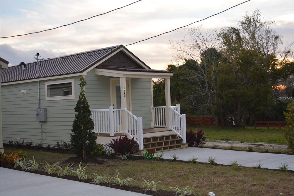 620 THIRD STREET, Oviedo, FL 32765