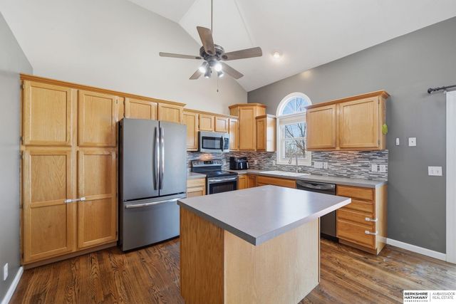 4825 NW Fairway Drive, Lincoln, NE 68521