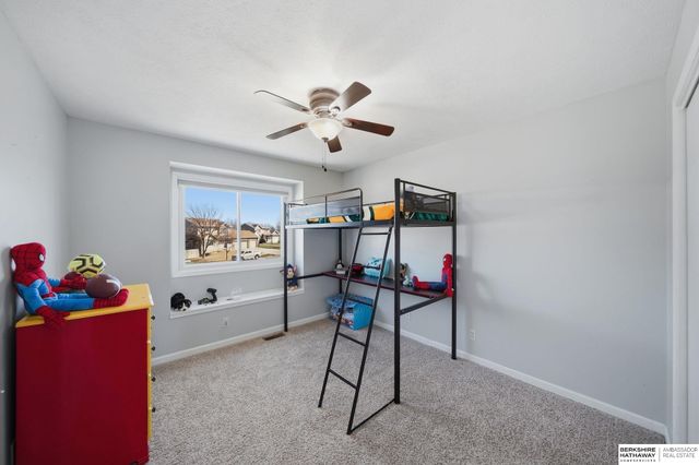 4825 NW Fairway Drive, Lincoln, NE 68521