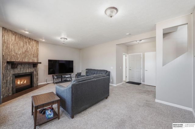 4825 NW Fairway Drive, Lincoln, NE 68521