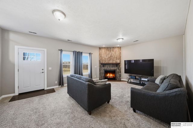 4825 NW Fairway Drive, Lincoln, NE 68521