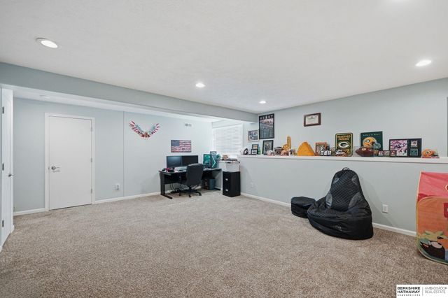 4825 NW Fairway Drive, Lincoln, NE 68521