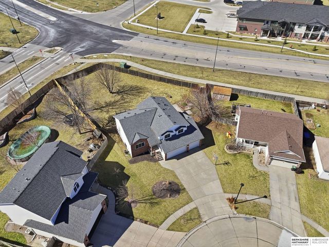 4825 NW Fairway Drive, Lincoln, NE 68521