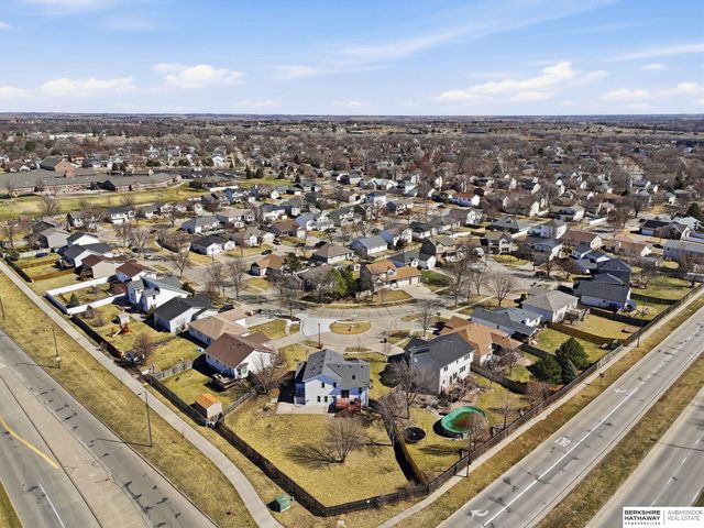 4825 NW Fairway Drive, Lincoln, NE 68521