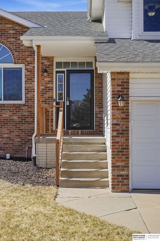 4825 NW Fairway Drive, Lincoln, NE 68521