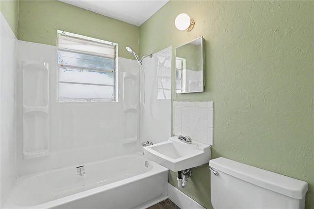 644 W Main Street, Moore, OK 73160