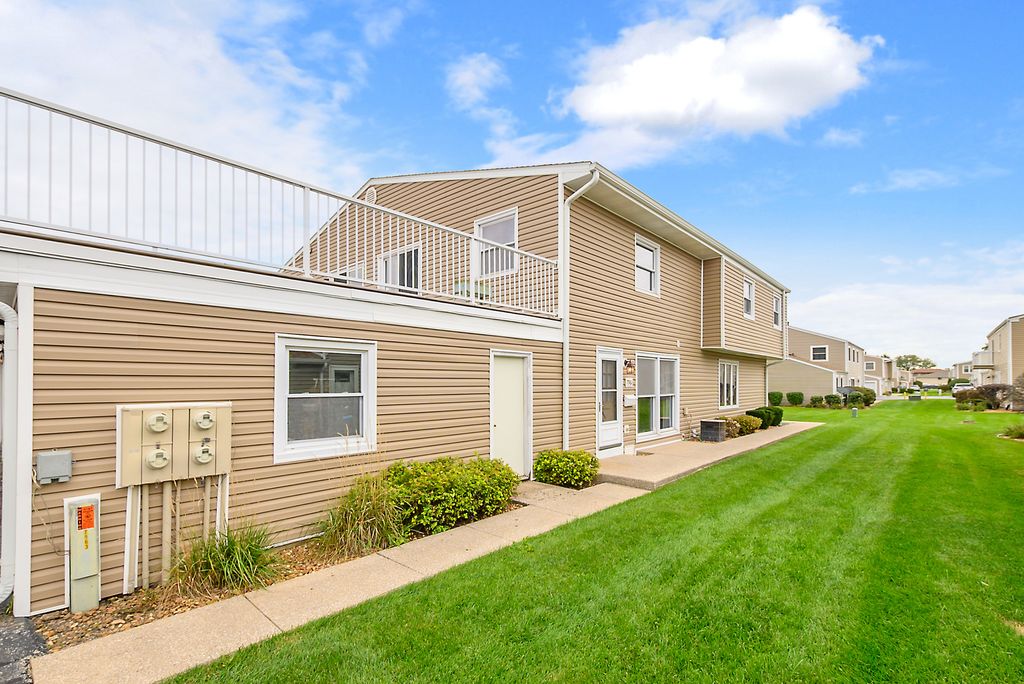 7961 163rd Court 226, Tinley Park, IL 60477 — photo 2