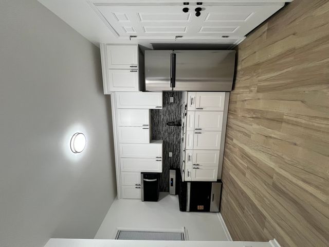 4537 S Hermitage Avenue 1F, Chicago, IL 60609