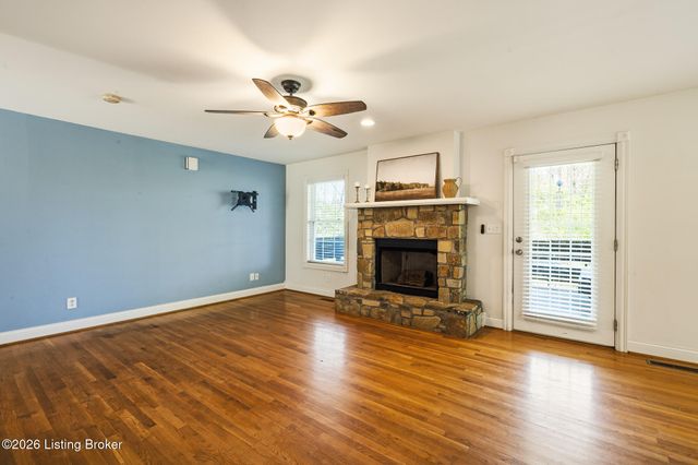 373 The Landings, Taylorsville, KY 40071