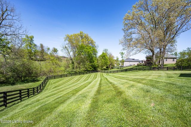 373 The Landings, Taylorsville, KY 40071